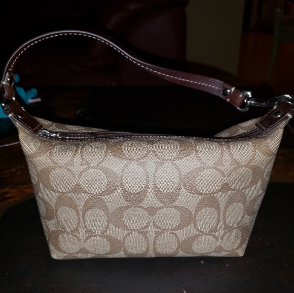 Coach - Picture 2 of 3